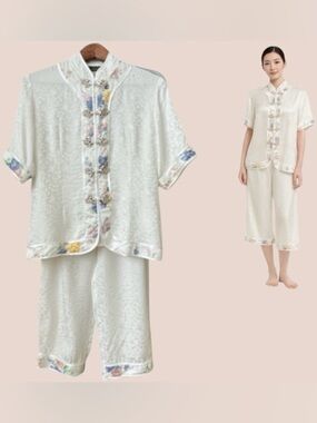 Luxury Traditional Chinese 100% Silk Pajama Set Floral Frog Closure Loungewear